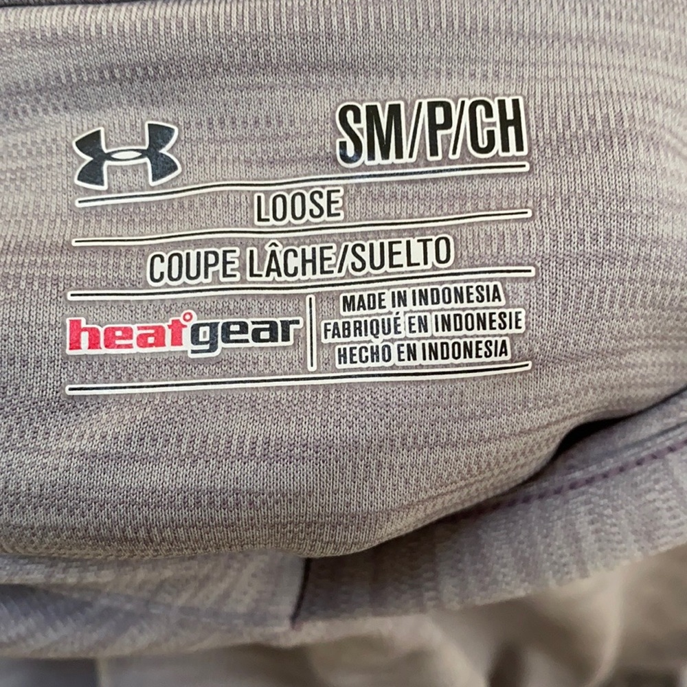 Under armour pull over - Picture 3 of 3